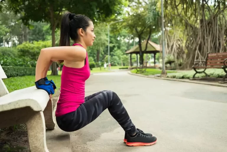 Triceps dips